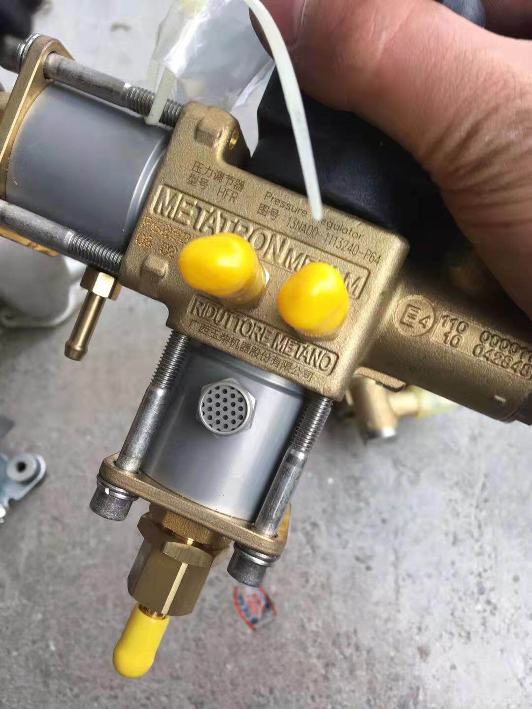 东风天龙高压减压器cng天然气减压器天龙kc天然气高压减压器