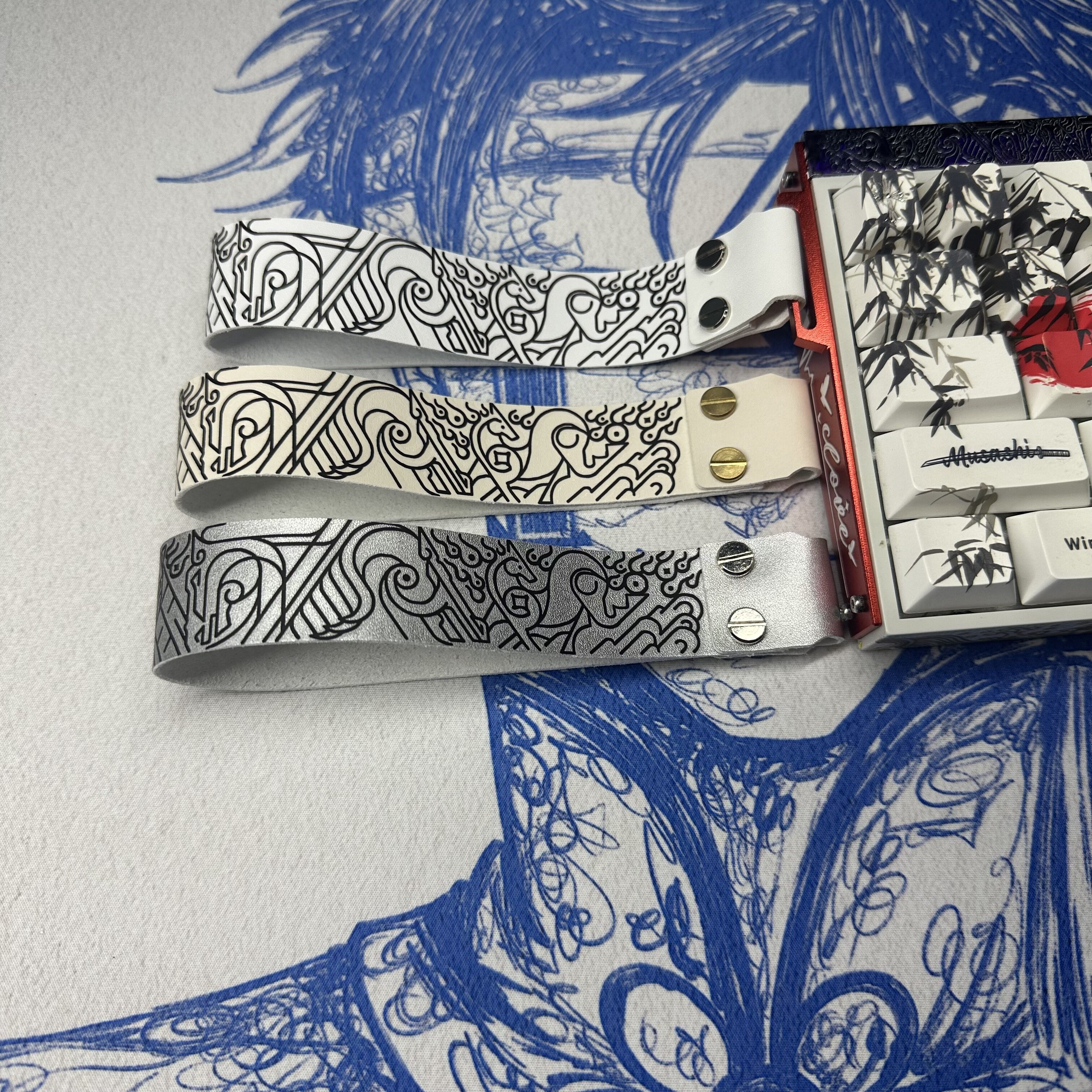 马年限定小蜜蜂通用键盘飘带磁轴键盘wooting械键盘腰带键盘装饰