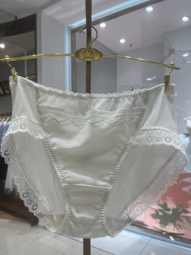 新品华歌尔 WP30H6 舒适中高腰女士三角内裤(可配WB80H6) 149