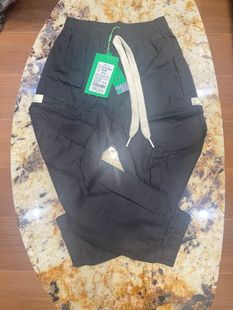 R R佛山店2025年秋季新款男女同款童装运动休闲梭织长裤不可比喻