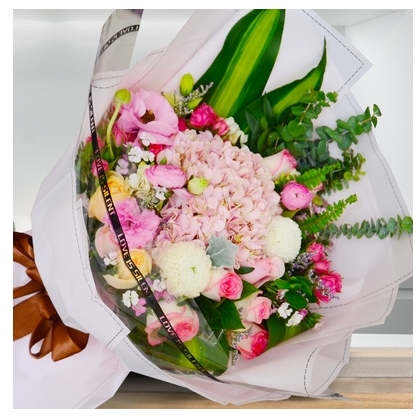 东莞厚街镇万达广场汉邦66广场汀山广场鲜花店蛋糕店配送玫瑰花束