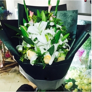 张家界永定区子午路区政府永定大道大庸桥公园鲜花店蛋糕配送玫瑰