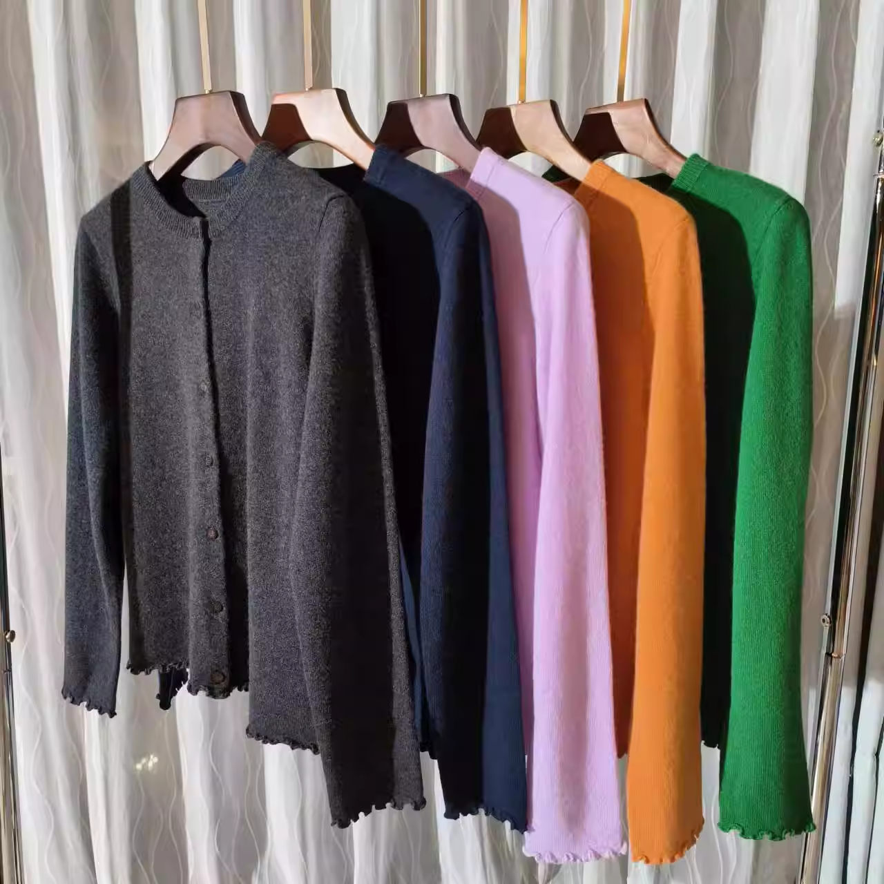 秋冬纯羊绒BC拉链银丝线开衫+5色纯羊绒花边牛角扣开衫