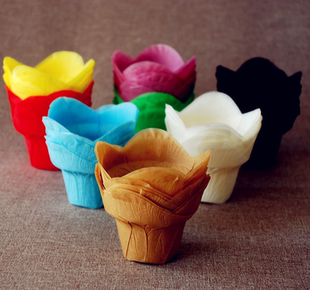 高端出口烘焙纸杯花瓣麦芬蛋糕纸杯白色荷花蛋糕纸杯耐高温油纸