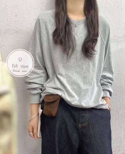ED，88019#薄竹节棉圆领砂洗做旧贴标简约棉T长袖打底衫T恤女