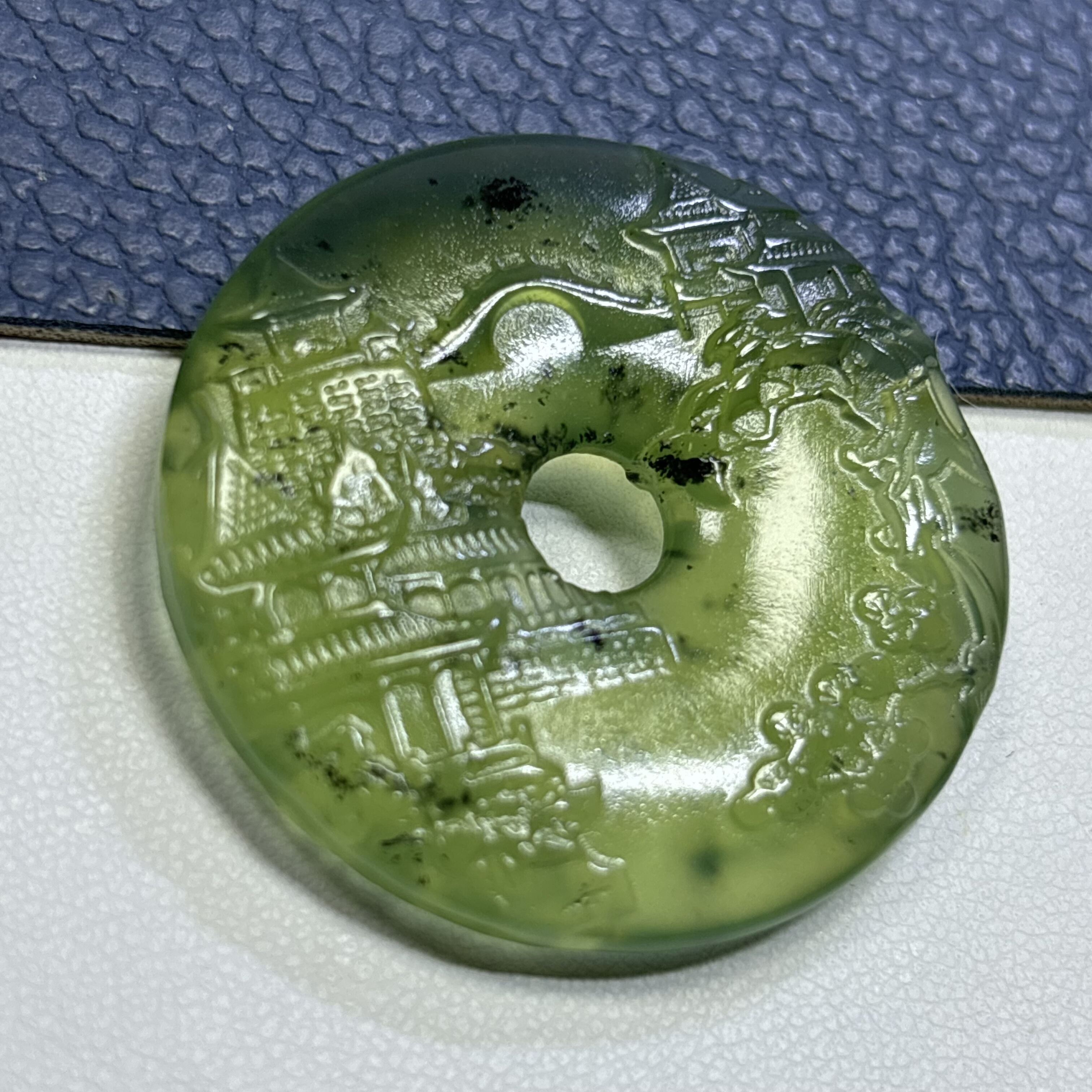 天然岫岩绿色180料水墨山水平安扣双面雕刻吊坠步步高升保真