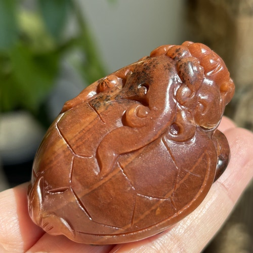 天然岫玉辽阳红金沙草花精品龙龟手把件小摆件正品包邮保真