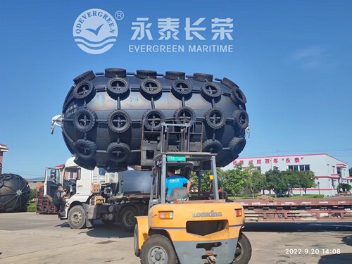 3×6米LNG船舶防撞码头靠垫靠把球 横滨式充气护舷 橡胶漂浮碰垫