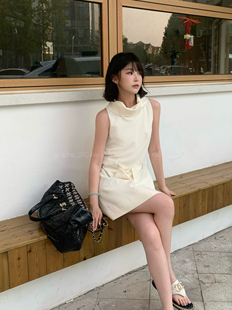 LE LIEBE 矜贵感！无袖白色简约韩版连衣裙 气质高级感 立领翻领