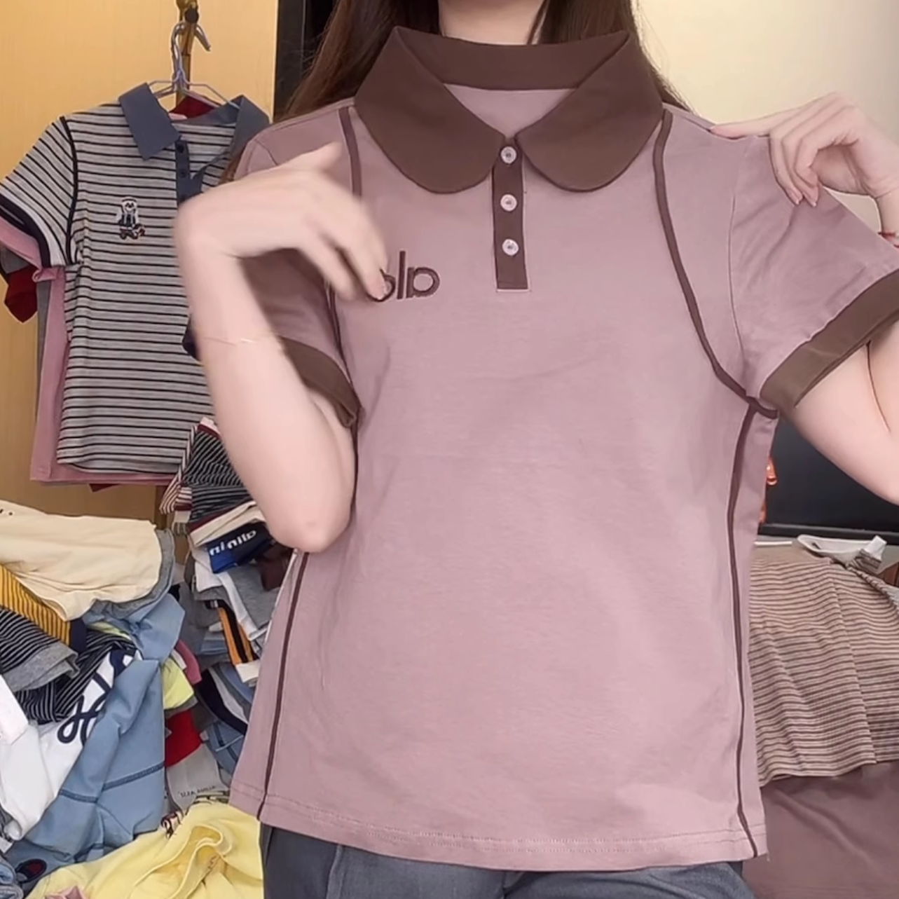 字母刺绣明线翻领短袖T恤女