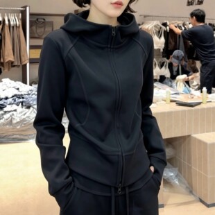 小蛮腰纯色加绒连帽卫衣女2026秋冬新款时尚气质显瘦立体裁剪上衣