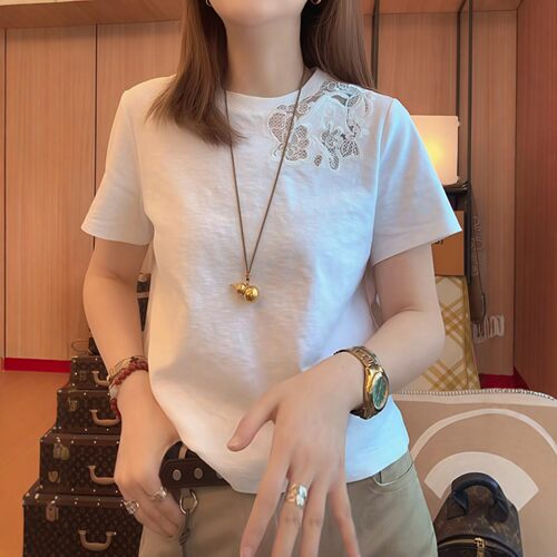 【送运费险】镂空花朵刺绣短袖女