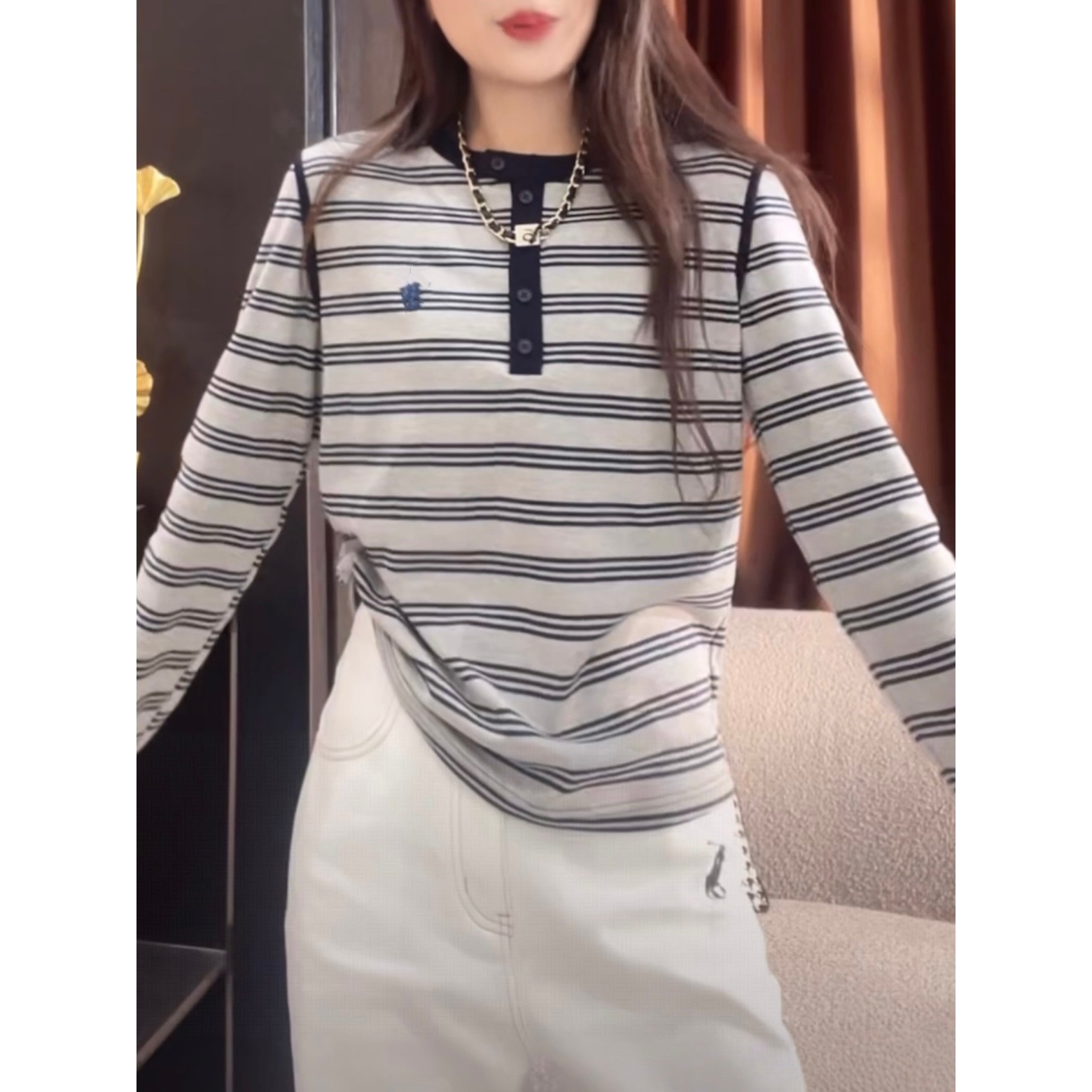 撞色条纹半纽扣圆领长袖T恤