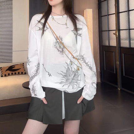 慵懒风设计感印花薄款长袖T恤女2025夏季新款宽松百搭不规则上衣