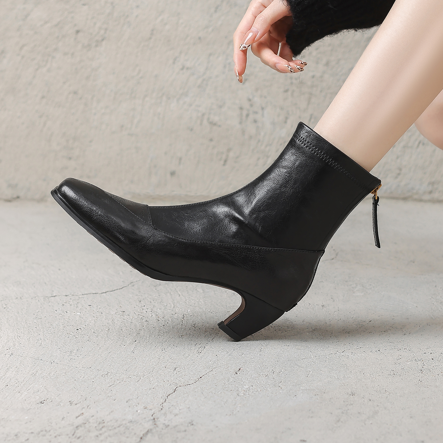 韩系真皮马丁靴百搭方头弹力靴