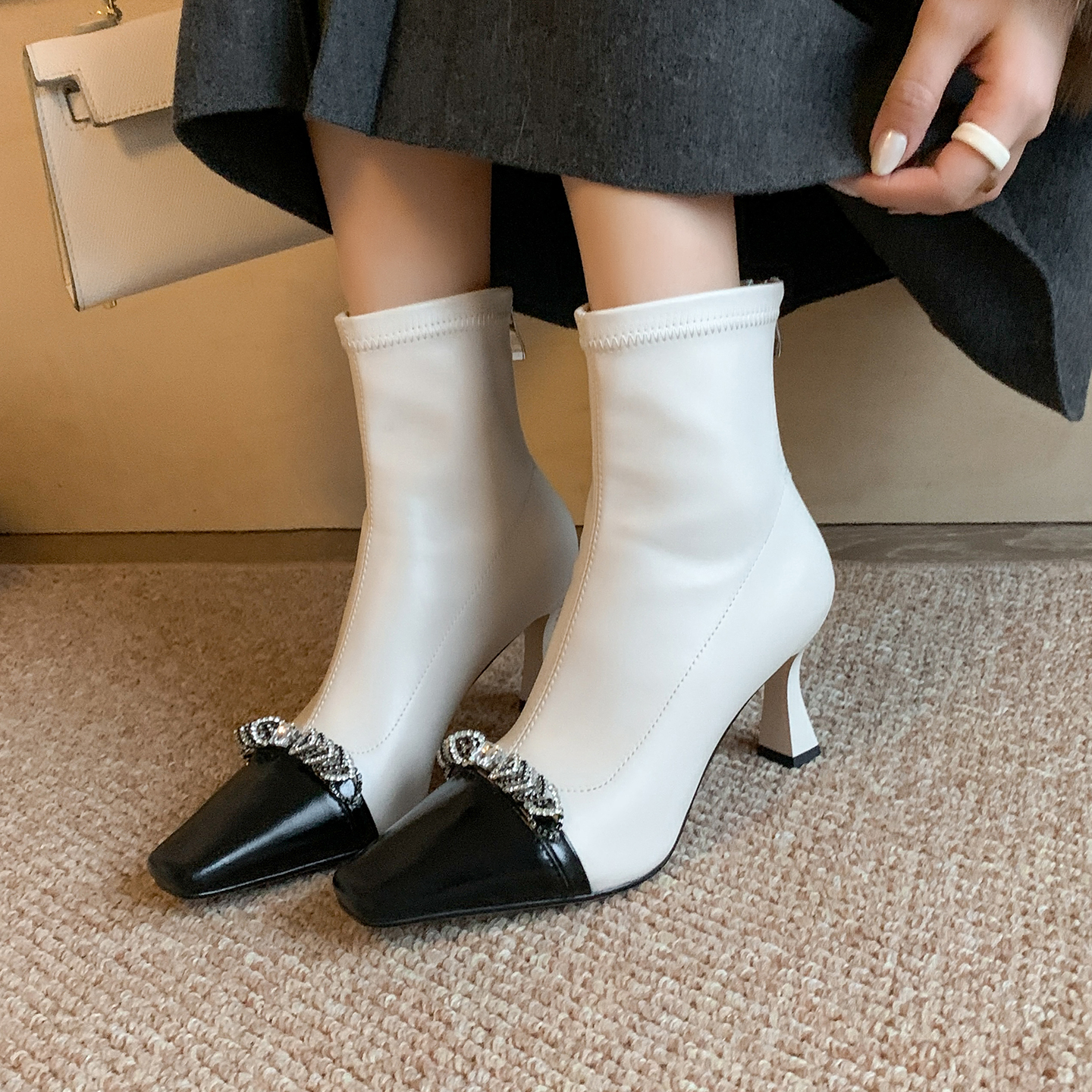 韩系方头高跟弹力瘦瘦靴白色短靴