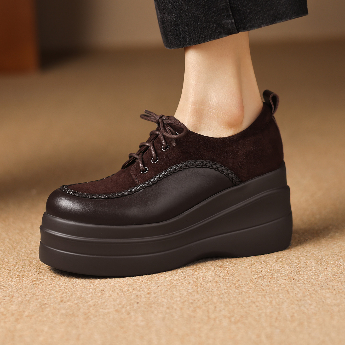 8cm真皮厚底坡跟小皮鞋女增高