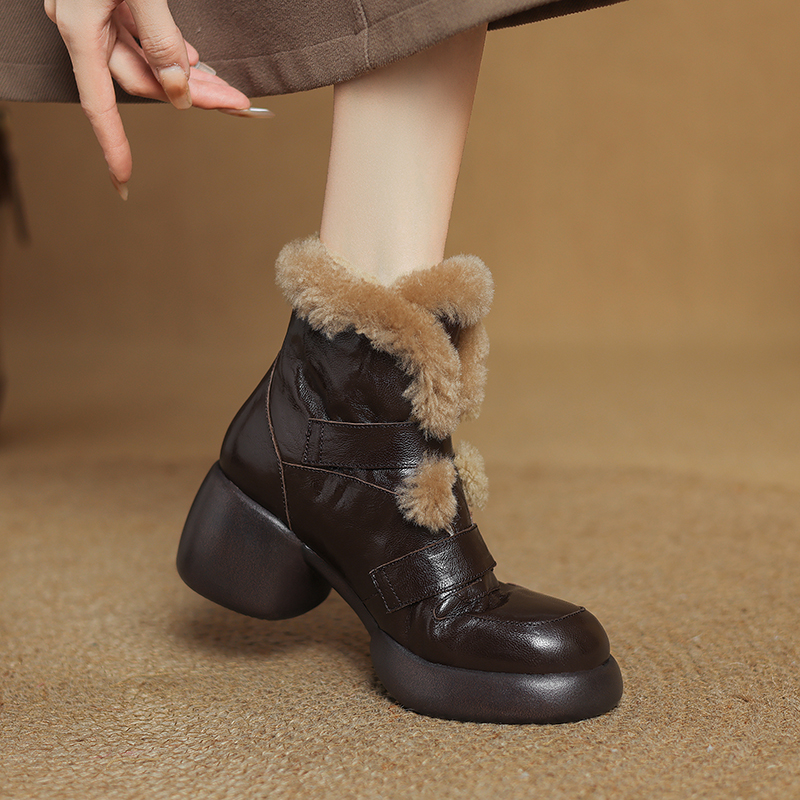 棕色保暖长绒毛短靴女冬季雪地靴