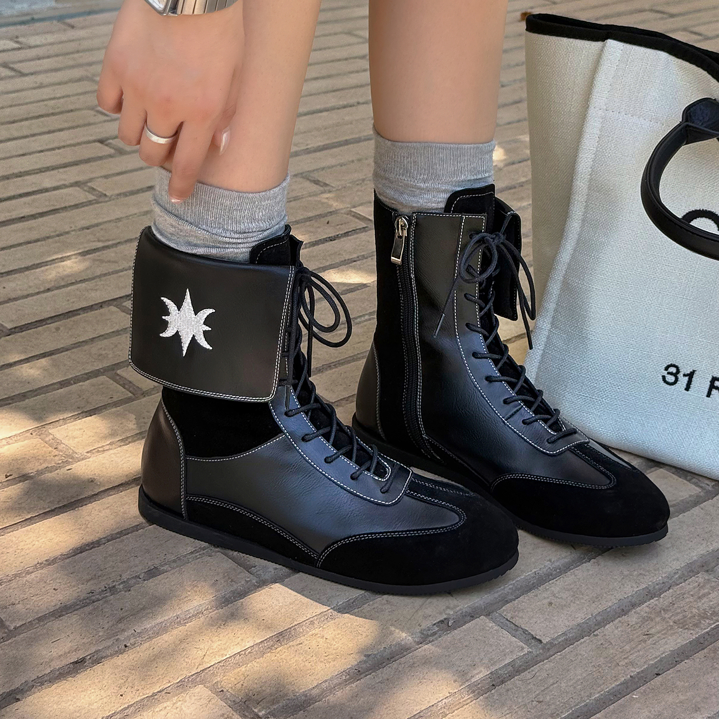 1cm真皮平底休闲高帮鞋马丁靴女