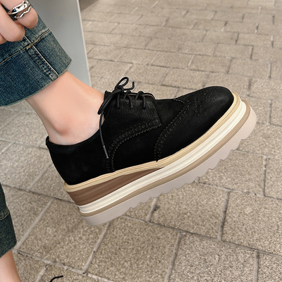 英伦风真皮布洛克松糕鞋女2025款