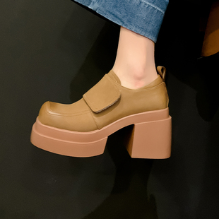 9cm粗跟真皮小皮鞋 女2025年新款 英伦风厚底单鞋 方头魔术贴高跟鞋