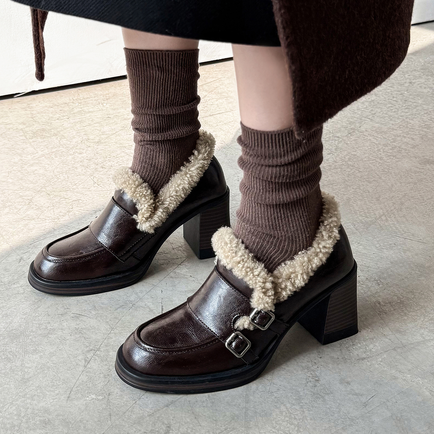 7.5cm真皮加绒英伦风小皮鞋女