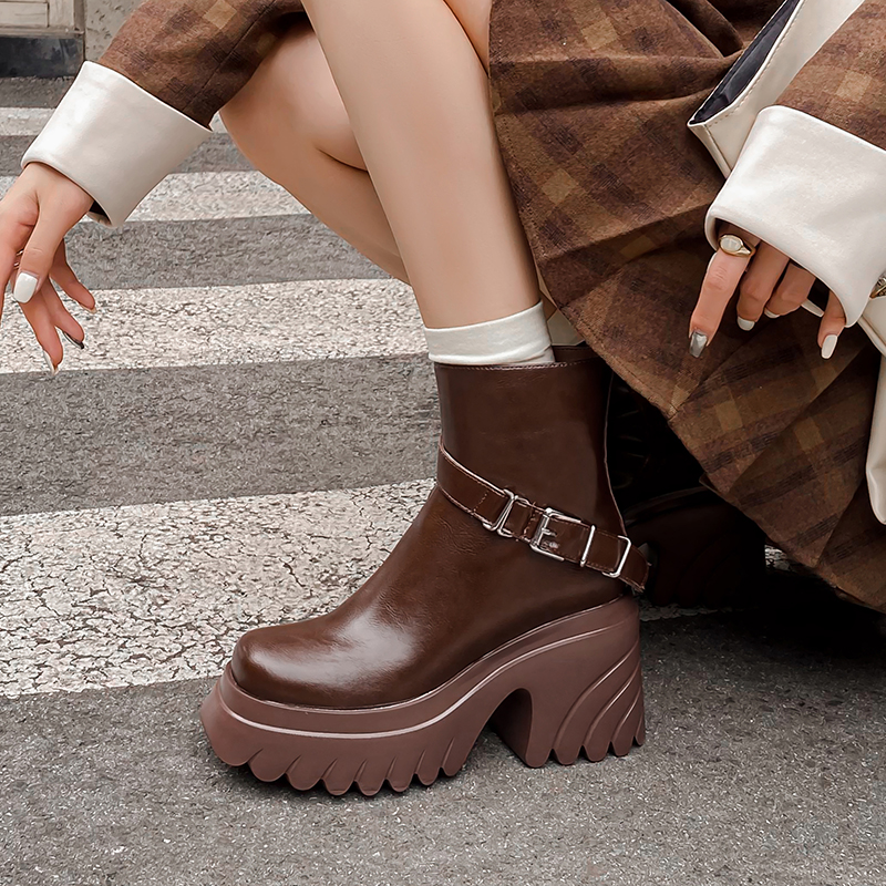 朋克风厚底皮带扣马丁靴女秋冬