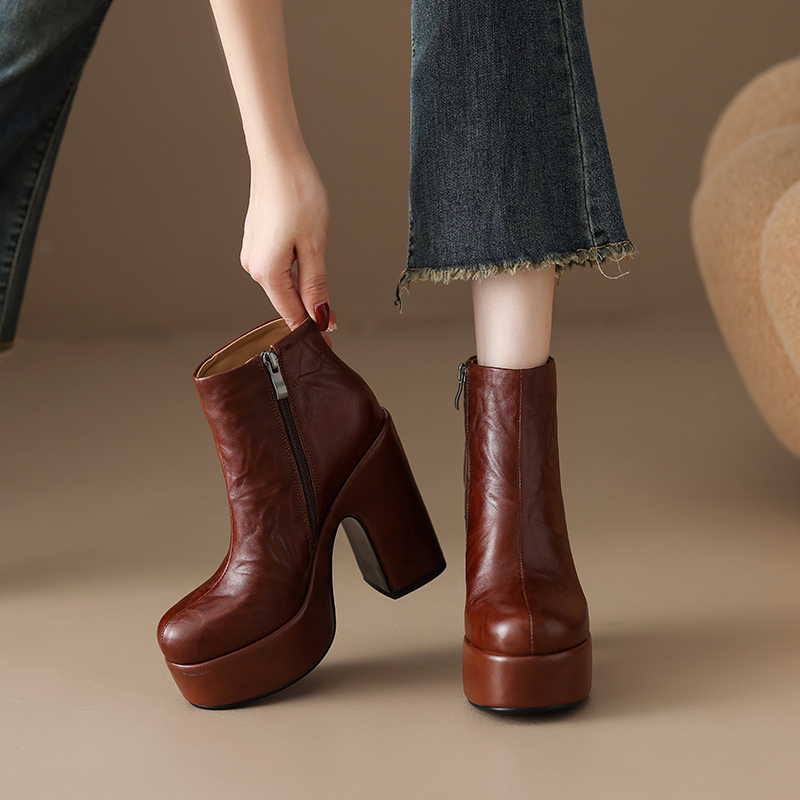 粗跟走秀模特棕色防水台高跟靴子