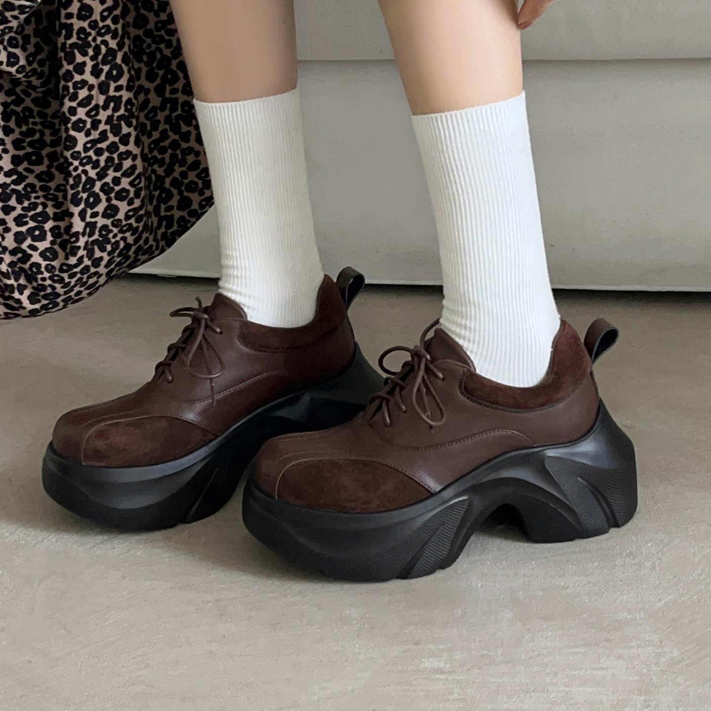 8cm厚底增高拼接轻便运动小皮鞋