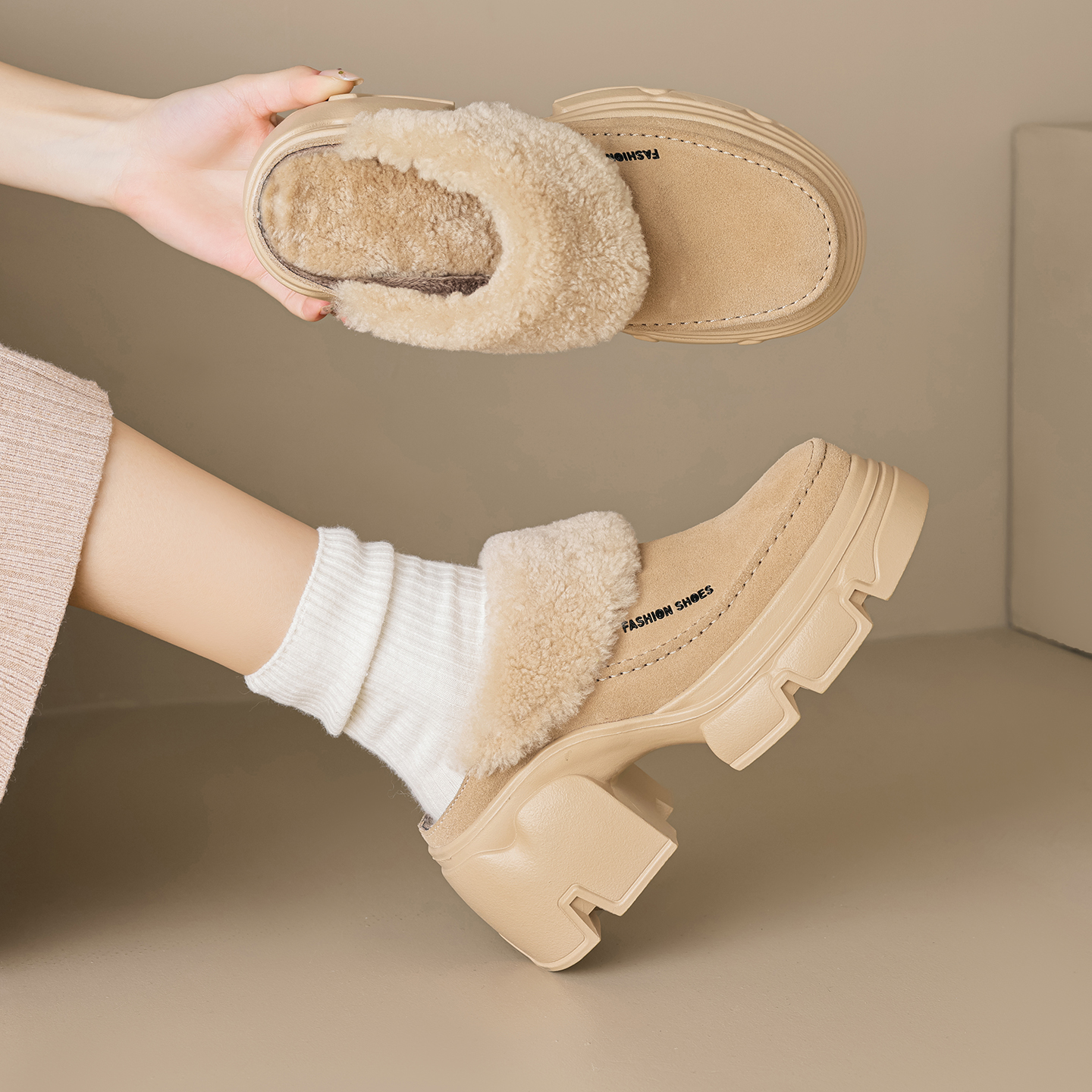 7.5cm羊羔毛松糕底毛毛鞋女拖鞋