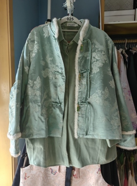 罗绮者25号新中式湖绿色夹棉外套獭兔毛边仙鹤提花淡蓝色上衣好看