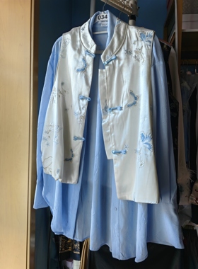 罗绮者34号新中式重工刺绣马甲+褶皱肌理蓝色长袖免熨衬衫上衣女
