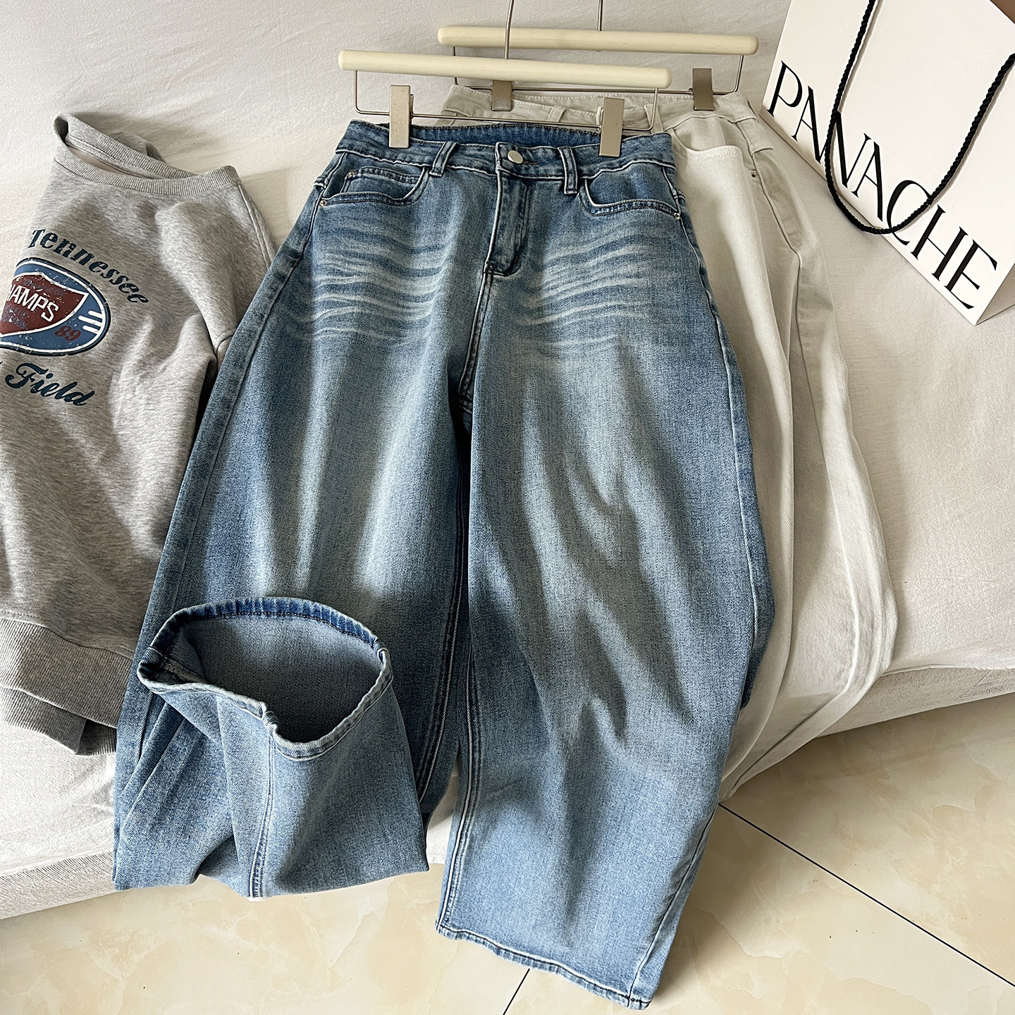 美式复古高腰水洗牛仔裤女春季新款宽松显瘦阔腿弯刀裤百搭休闲裤,女装/女士精品,牛仔裤,淘宝优惠券,粉丝福利购,淘宝优惠卷