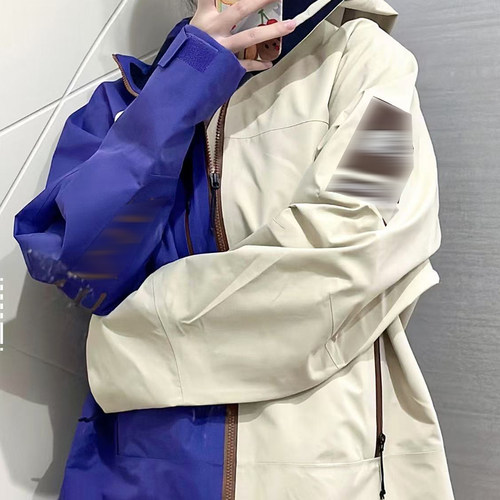 可拆卸撞色连帽冲锋衣同款夹克