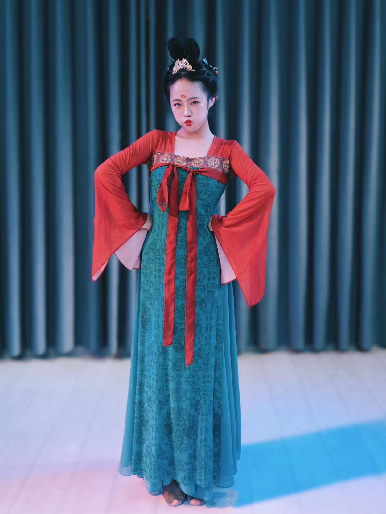 中小学生汉唐舞演出服大摆裙丽人行舞蹈服古典舞纱衣套装唐乐表演