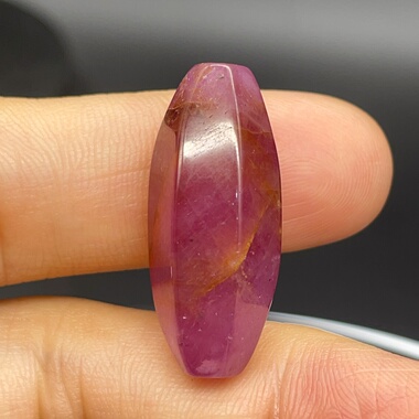 34.09ct天然红宝石六柱体橄榄球挂坠吊坠 文玩项链手链配石专柜货