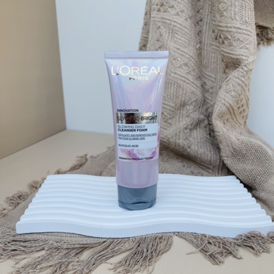 果酸洗面奶温和清洁泰国