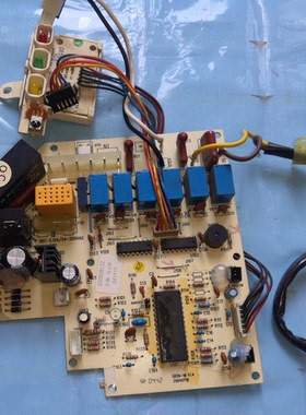 适用格力主板控制板电脑板GR5N-1M  300558122