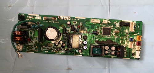 适用大金空调配件吸顶机内机板EB