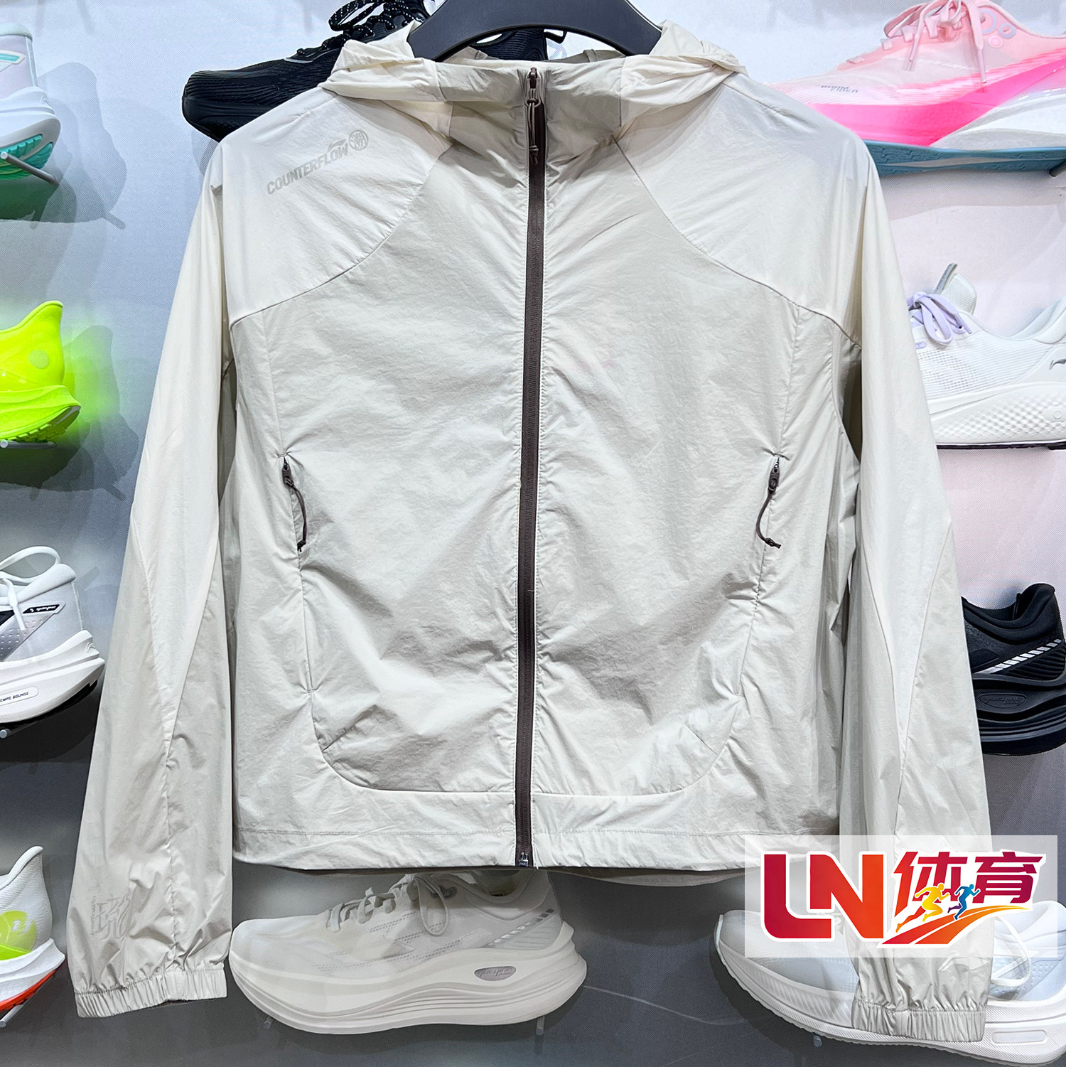 李宁外套 2026秋新品户外系列女子时尚宽松休闲运动风衣AFDW796