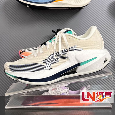 李宁男女跑鞋轻质缓震
