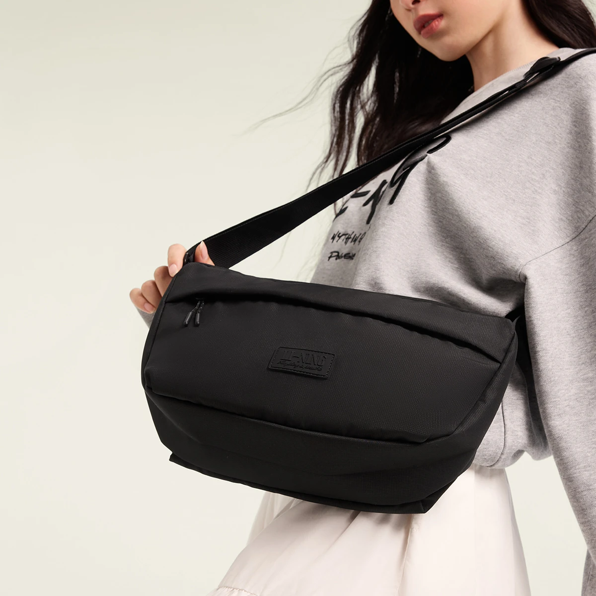 李宁斜挎包 2026春季新品运动生活系列女子防泼水斜挎包ABDW131,运动包/户外包/配件,挎包/拎包/休闲包,淘宝优惠券,粉丝福利购,淘宝优惠卷