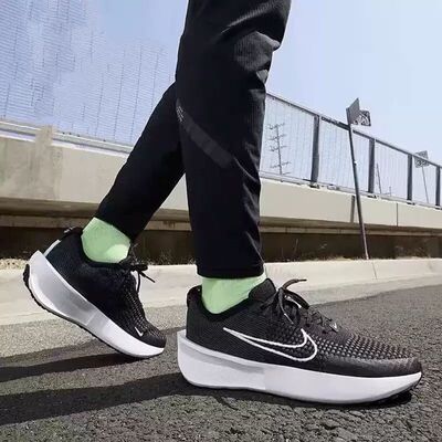 Nike男子QUEST5跑步运动鞋