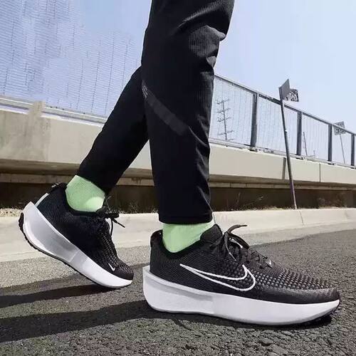 Nike男子QUEST5跑步运动鞋