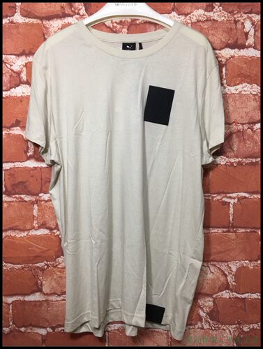 涂鸦刺绣男子圆领短袖T恤