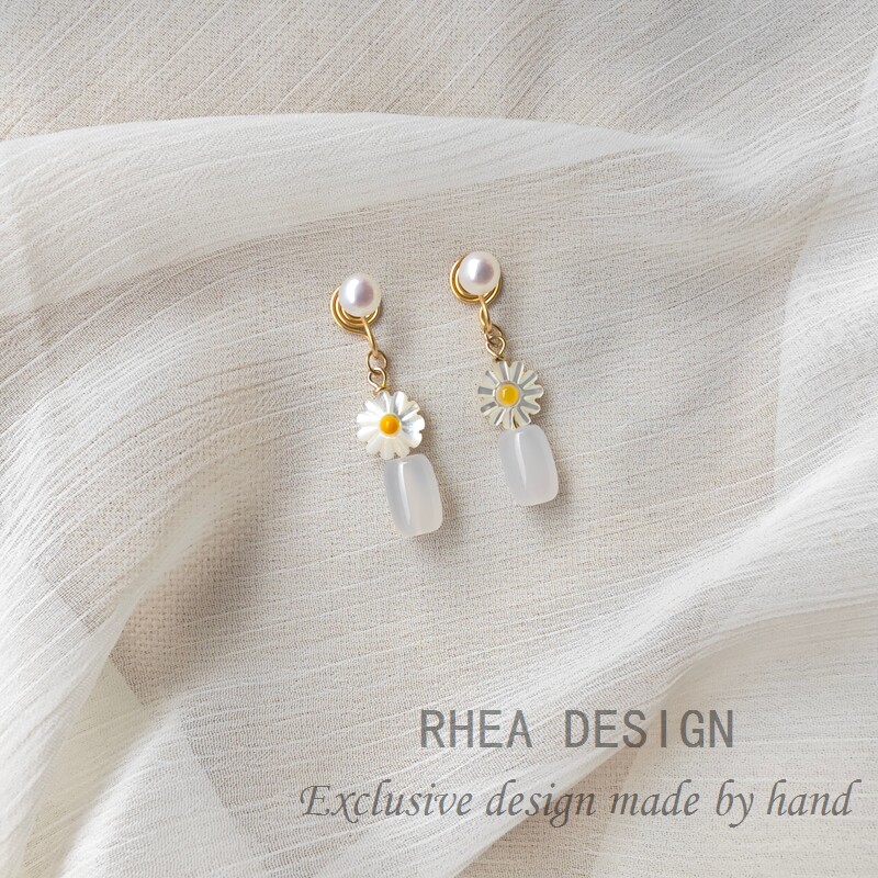 天然珍珠原创设计纯银耳钉 白色贝壳花玛瑙耳夹耳饰清新小众甜美
