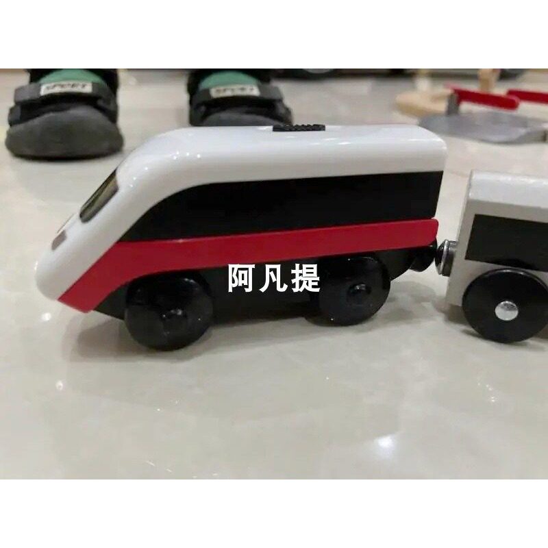 宜家小火车利乐宝电动火车儿童婴儿玩具电动车头不含电池国内代购 - 实物图