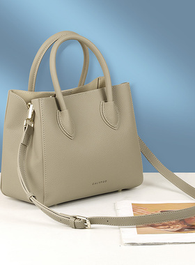 真皮包包女手拎小包2026新款高级感上班通勤百搭大容量单肩斜挎包