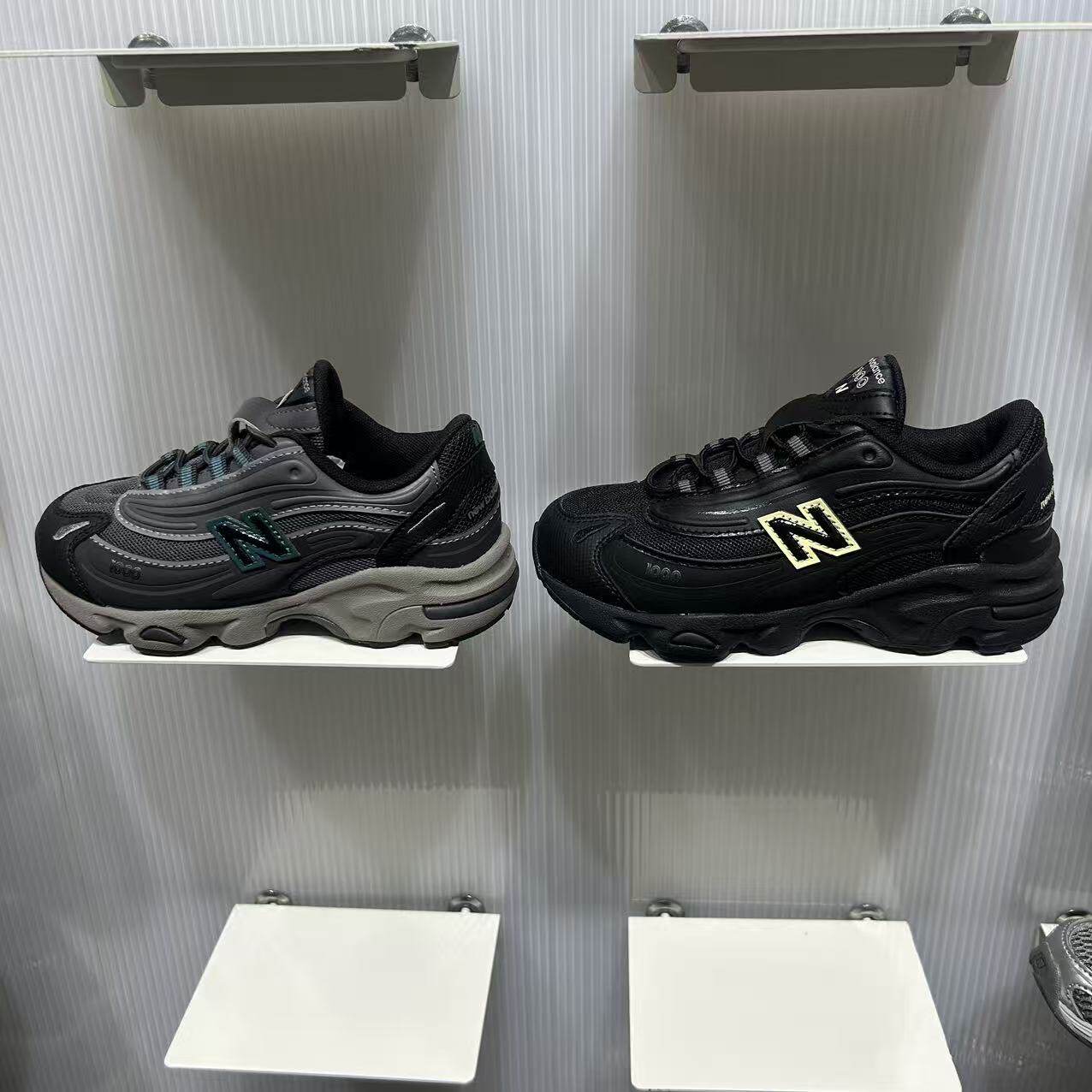 NewBalance NB童鞋25秋冬新品保暖黑色 拼接网面休闲运动鞋1000JB