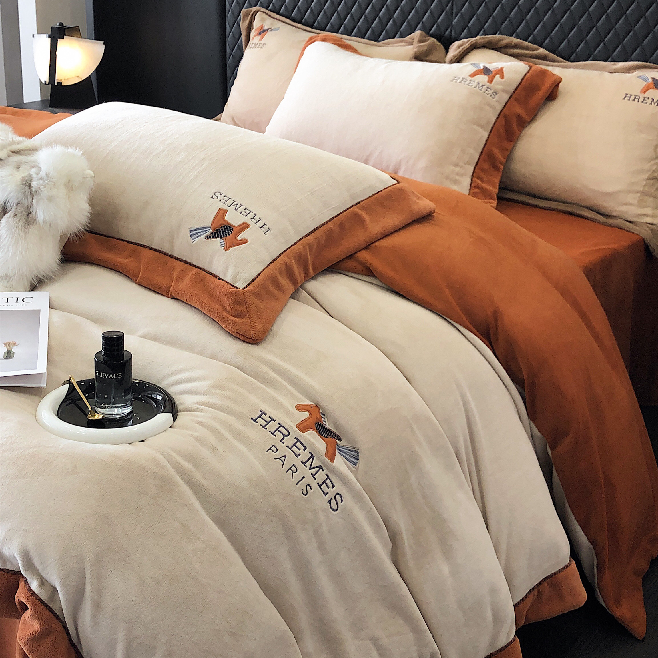 木马刺绣加厚牛奶绒四件套